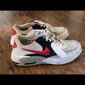 Nike boys shoes barely used